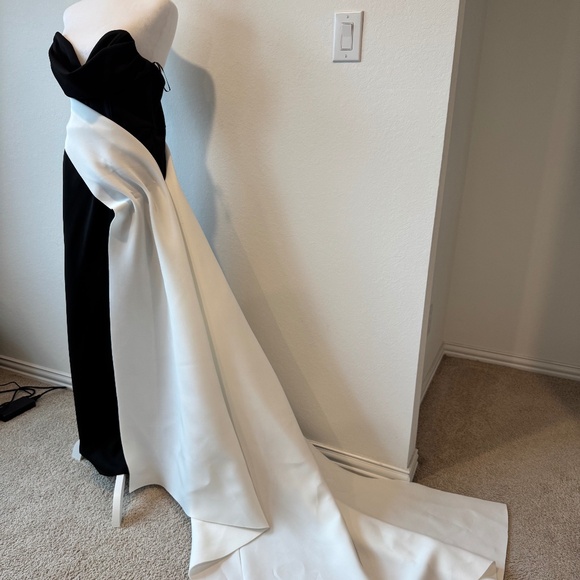 ASOS Black and White Gown - Picture 1 of 11
